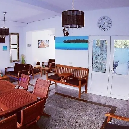 Apartment In Mit Grill, Garten Und Whirlpool